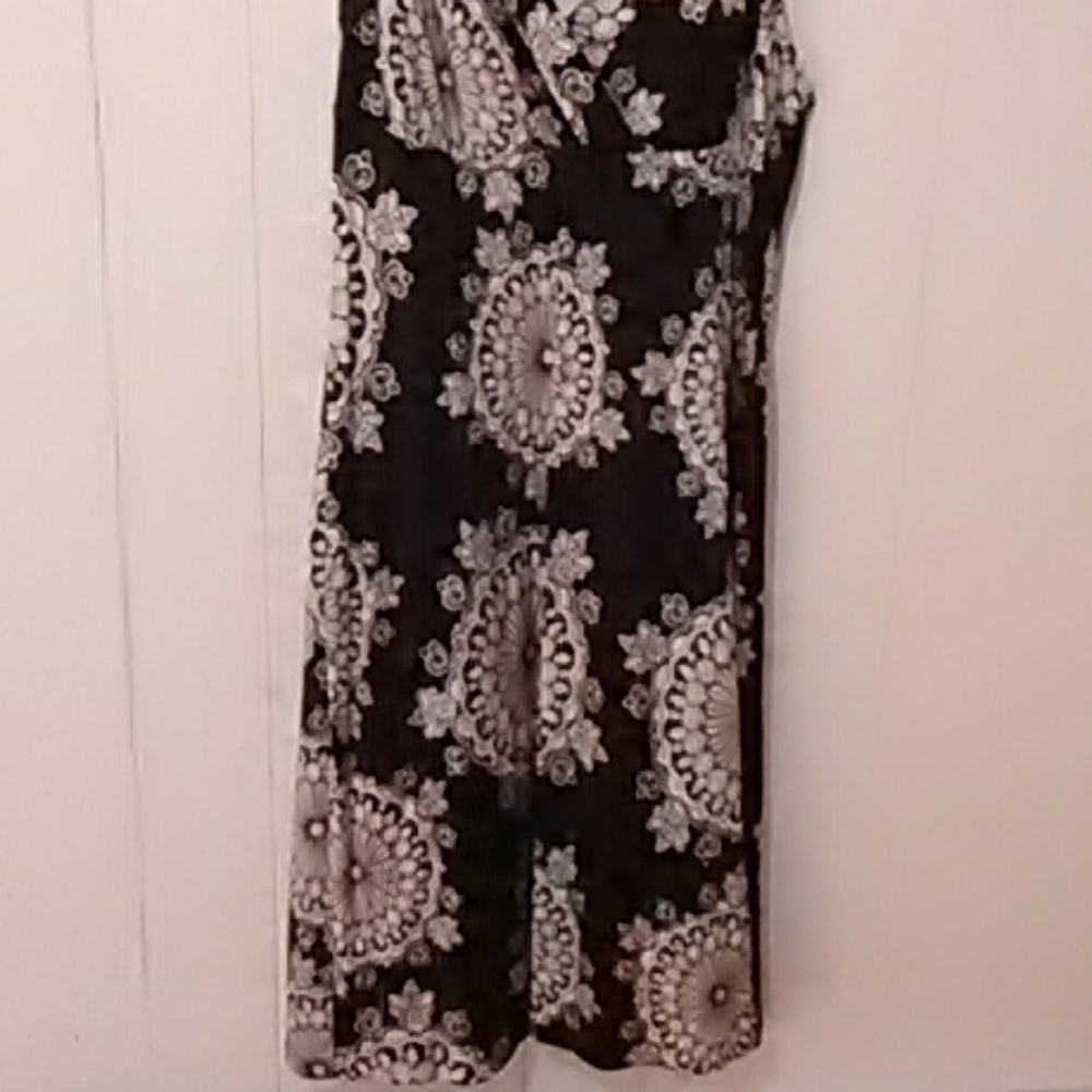 Sleeveless dress
